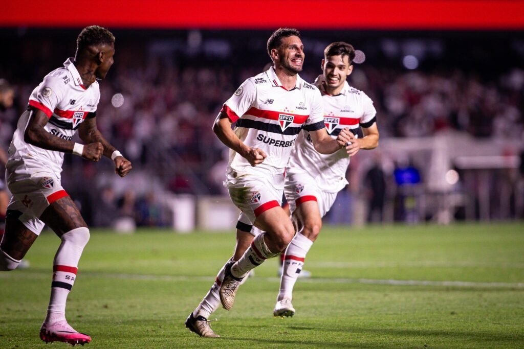calleri são paulo brasileirão apostas flamengo palpites